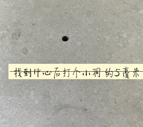东丽瓷砖空鼓维修公司专业解答在瓷砖铺贴过程中，如果砂料搅拌不均匀，将会带来以下问题
